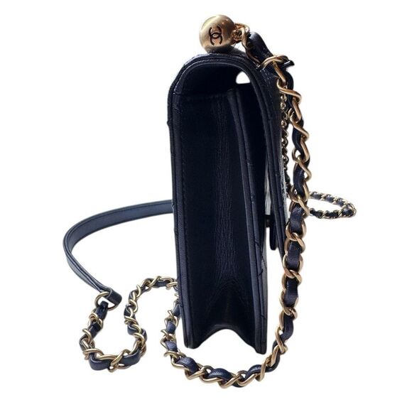 Chanel Iridescent Small Chic Pearls Flap Bag - Picture 8 of 13